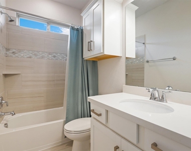 3806 Everly Bend Drive - Photo Thumbnail 8