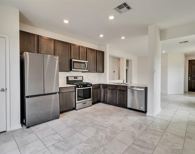 6011 Whitewing Road - Photo Thumbnail 11