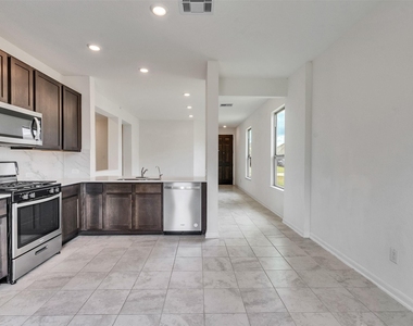 6011 Whitewing Road - Photo Thumbnail 12