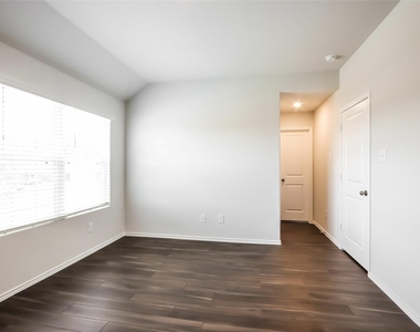 22451 Verdin Road - Photo Thumbnail 4