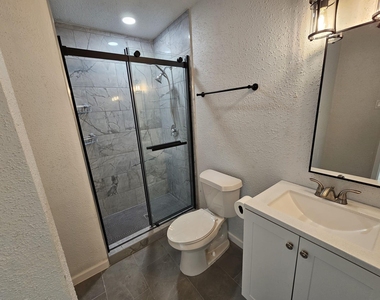 307 Hildred Avenue - Photo Thumbnail 18