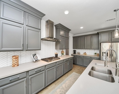 8119 Messina Mount Drive - Photo Thumbnail 4