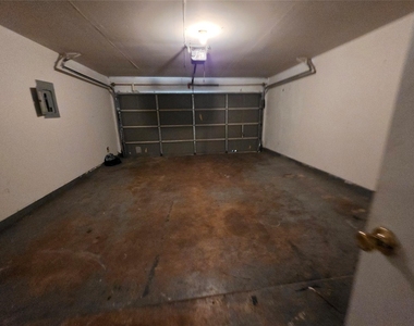 10242 Revelstoke Drive - Photo Thumbnail 13