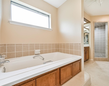 16040 Dunes Drive - Photo Thumbnail 8