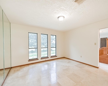 16040 Dunes Drive - Photo Thumbnail 14