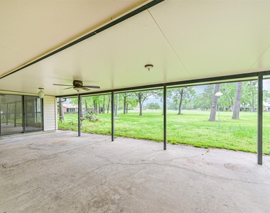 16040 Dunes Drive - Photo Thumbnail 4