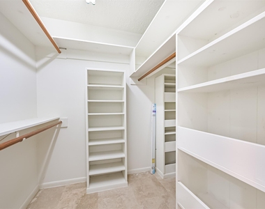 16040 Dunes Drive - Photo Thumbnail 9