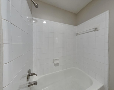 16407 Redbud Berry Lane - Photo Thumbnail 17