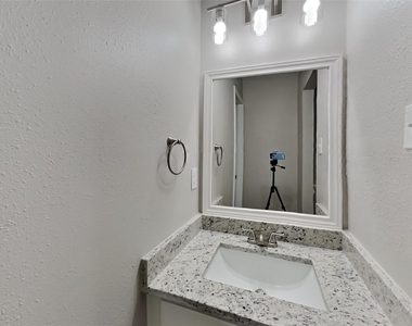 16407 Redbud Berry Lane - Photo Thumbnail 18