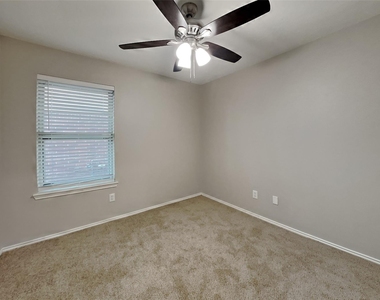 16407 Redbud Berry Lane - Photo Thumbnail 11