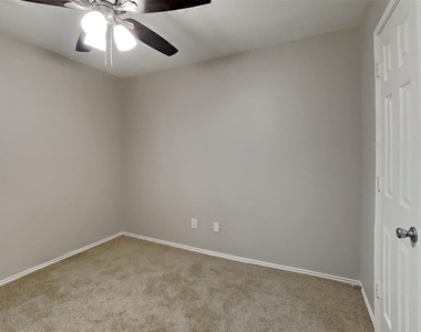 16407 Redbud Berry Lane - Photo Thumbnail 12