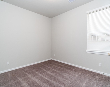 27054 Golden Knoll Drive - Photo Thumbnail 13