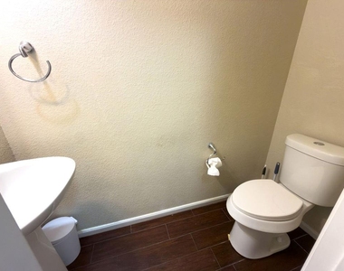 16010 Limestone Lake Drive - Photo Thumbnail 9
