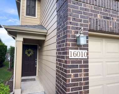 16010 Limestone Lake Drive - Photo Thumbnail 15
