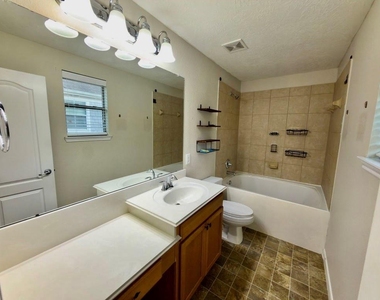 16010 Limestone Lake Drive - Photo Thumbnail 23