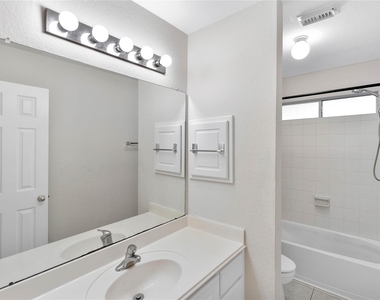 14310 Rosehill Estates Lane - Photo Thumbnail 22