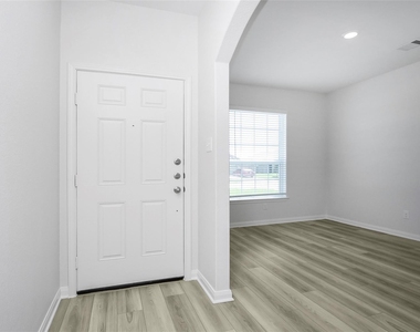 474 Amberwood Park Drive - Photo Thumbnail 8