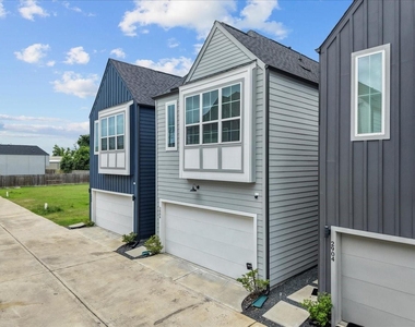 2906 Stevens Street - Photo Thumbnail 1