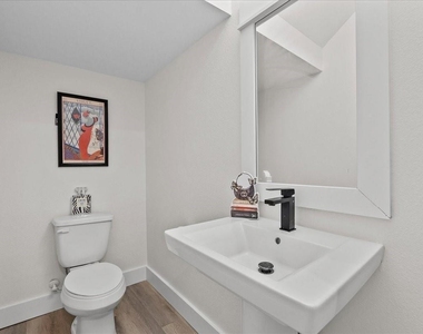 2906 Stevens Street - Photo Thumbnail 9