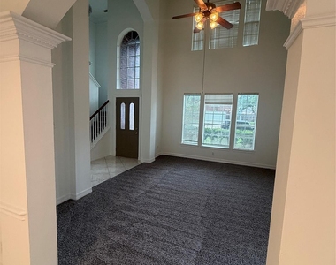 4163 Surreydon Drive - Photo Thumbnail 40