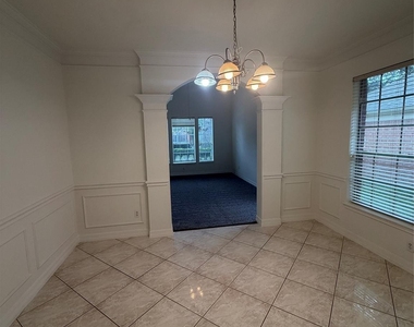 4163 Surreydon Drive - Photo Thumbnail 42