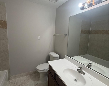 4163 Surreydon Drive - Photo Thumbnail 12
