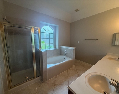 4163 Surreydon Drive - Photo Thumbnail 22