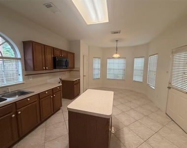 4163 Surreydon Drive - Photo Thumbnail 32