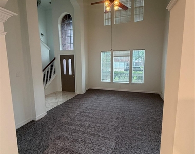 4163 Surreydon Drive - Photo Thumbnail 41