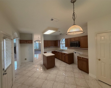 4163 Surreydon Drive - Photo Thumbnail 28