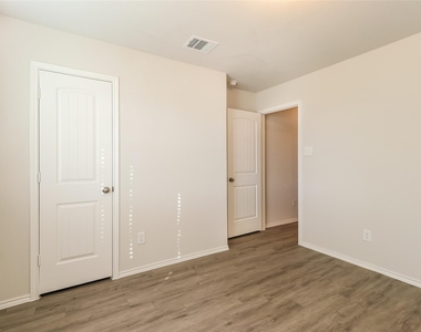 2536 N Lina Court - Photo Thumbnail 13