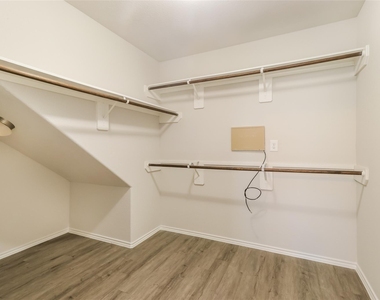 2536 N Lina Court - Photo Thumbnail 11