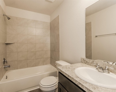 2536 N Lina Court - Photo Thumbnail 10