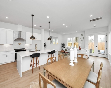 4415 Coke Street - Photo Thumbnail 5