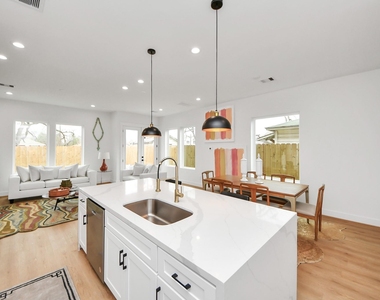 4415 Coke Street - Photo Thumbnail 12