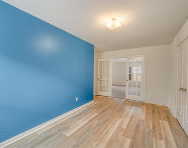 22719 Tabberts Way - Photo Thumbnail 12