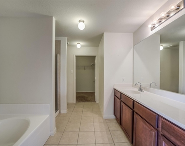 22719 Tabberts Way - Photo Thumbnail 15
