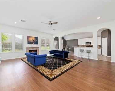 8122 Dune Brooke Dr - Photo Thumbnail 9