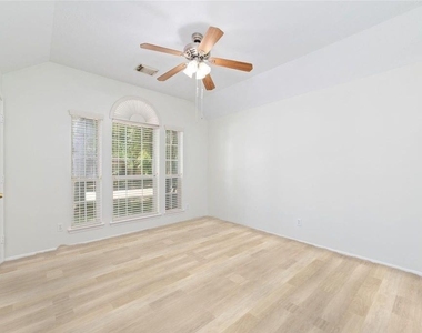 8122 Dune Brooke Dr - Photo Thumbnail 4