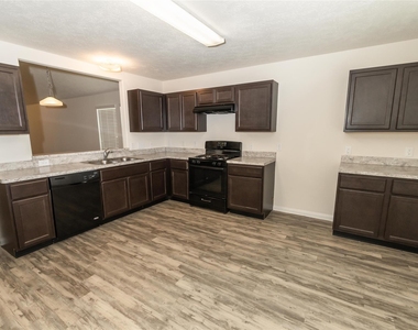 24 Leisure Shore Court - Photo Thumbnail 1