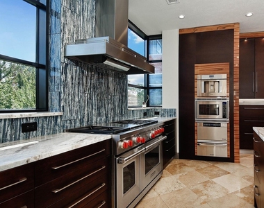 1 Waterway Court - Photo Thumbnail 4