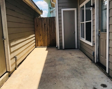 23734 Pebworth Place Lane - Photo Thumbnail 21