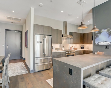 1211 Caroline Street - Photo Thumbnail 5
