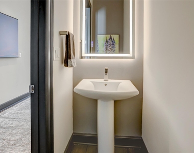 1211 Caroline Street - Photo Thumbnail 6