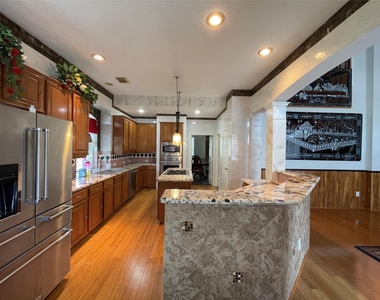 1951 Lake Winds Drive - Photo Thumbnail 8