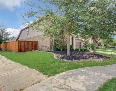11730 Twin Creeks Hill Drive - Photo Thumbnail 4