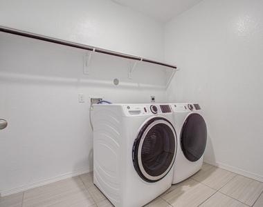 11730 Twin Creeks Hill Drive - Photo Thumbnail 16