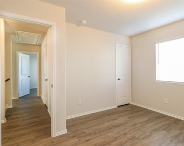 2871 N Briggs Drive - Photo Thumbnail 12