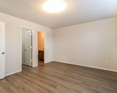 2871 N Briggs Drive - Photo Thumbnail 9