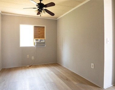 21288 North Street - Photo Thumbnail 11